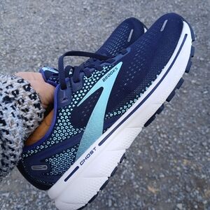 Brooks Ghost 14 Comfort/Athletic Medical Field Shoes Size 6 for Women Wide